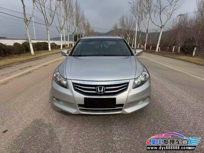 抵押车出售12年本田雅阁轿车