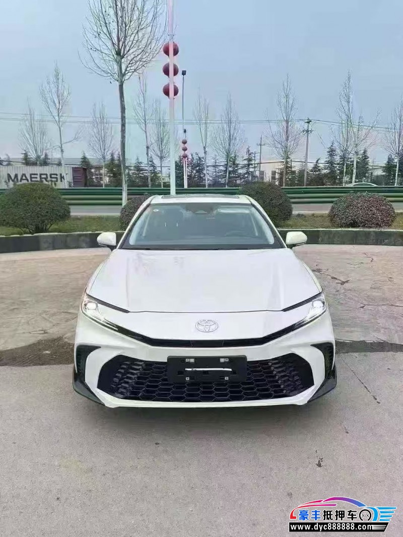 抵押车出售25年丰田凯美瑞轿车