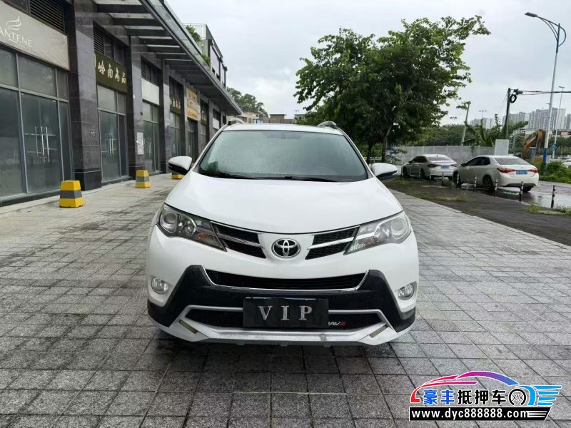 抵押车出售15年丰田RAV4轿车