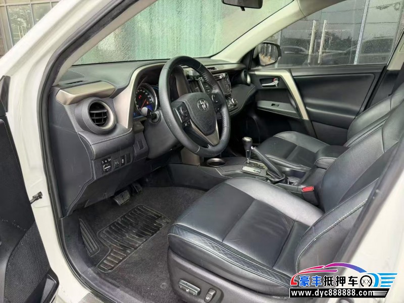 15年丰田RAV4轿车抵押车出售