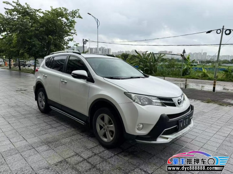 15年丰田RAV4轿车抵押车出售