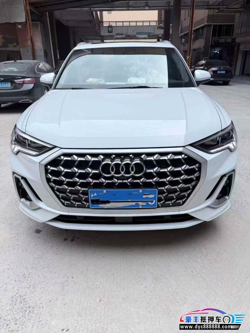 抵押车出售24年奥迪Q3轿车