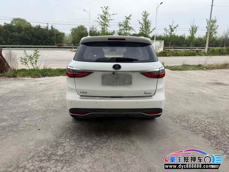 18年比亚迪宋轿车抵押车出售
