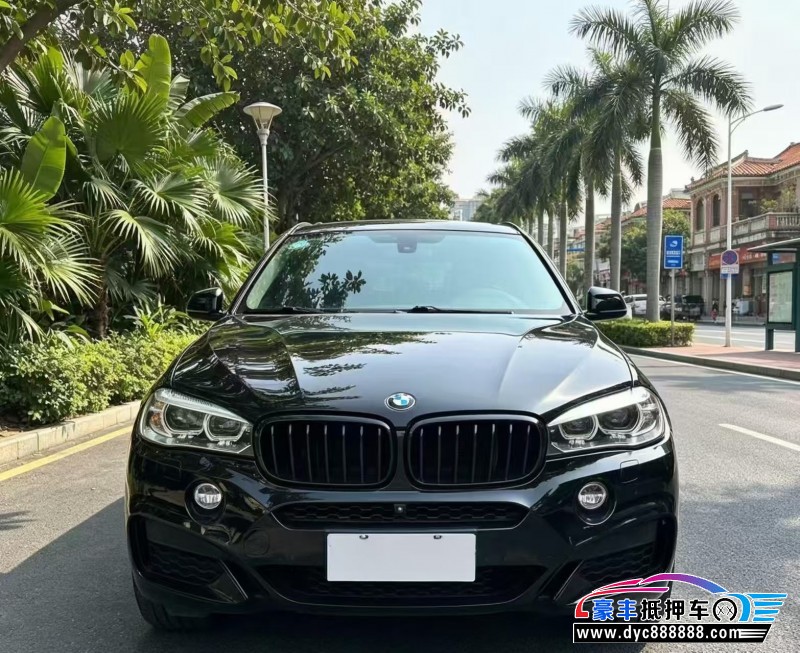 抵押车出售19年宝马X6轿车