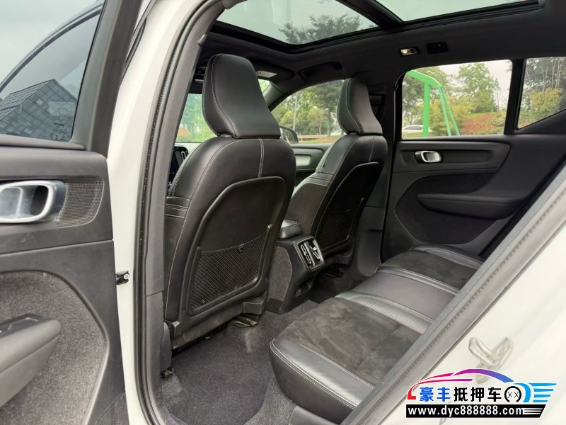19年沃尔沃XC40轿车抵押车出售