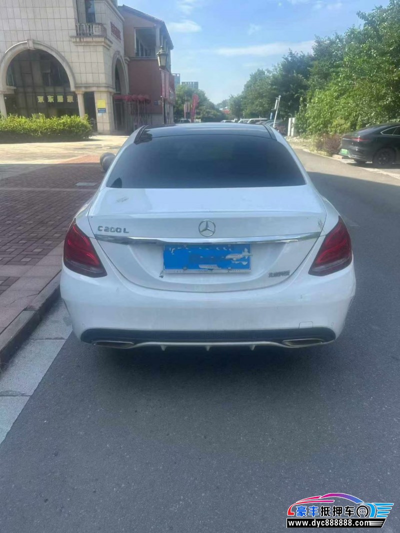 18年奔驰C轿车抵押车出售