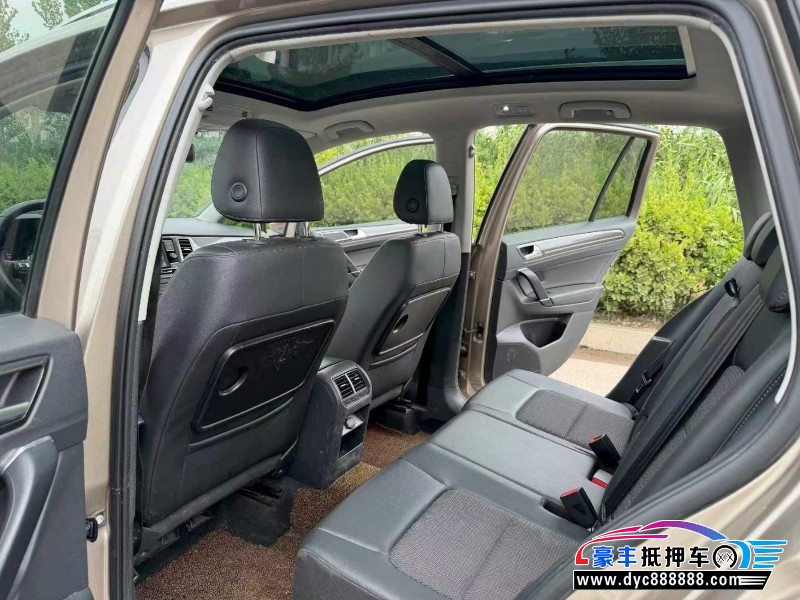 18年大众高尔夫轿车抵押车出售