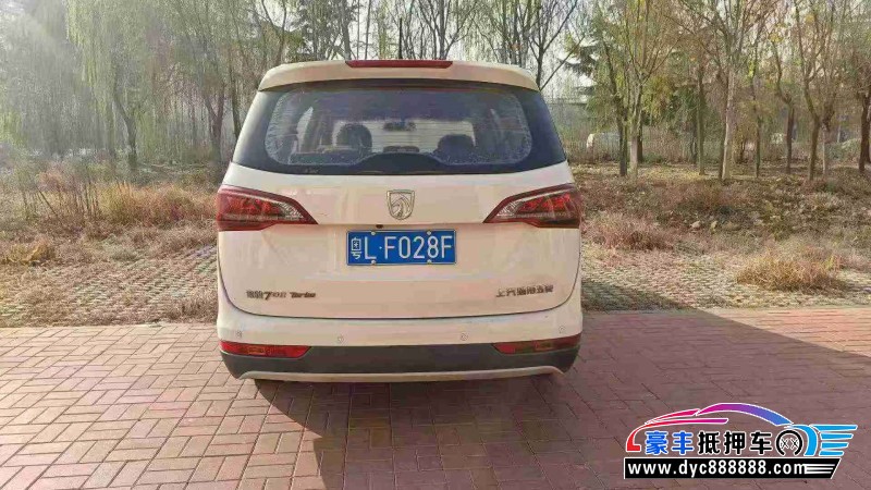 21年宝骏730轿车抵押车出售