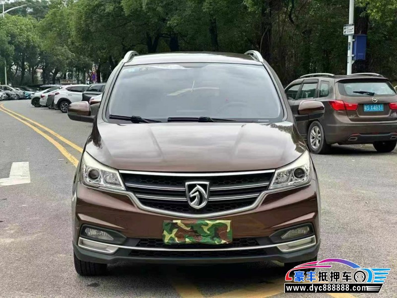抵押车出售19年宝骏730轿车