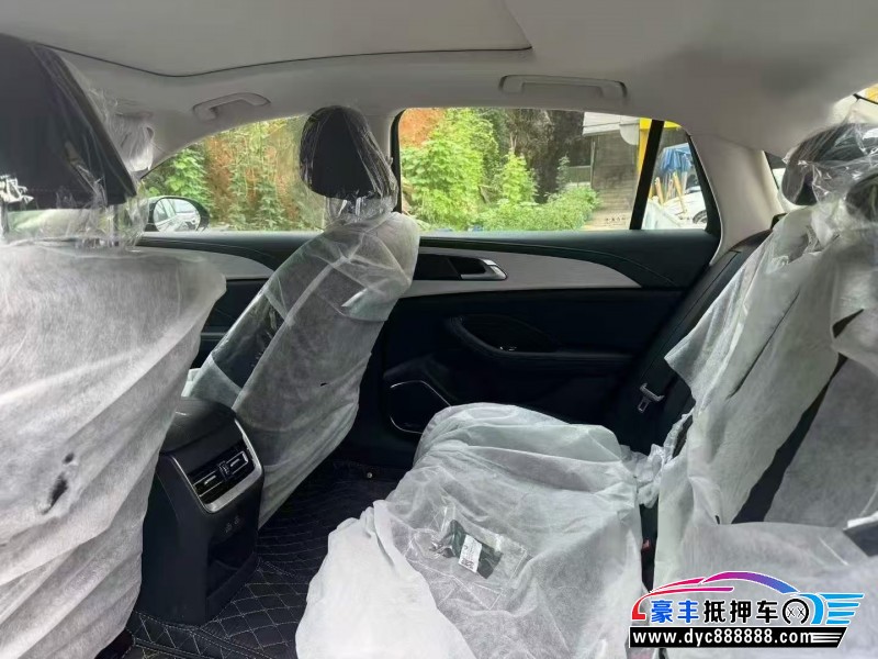 26年红旗H5轿车抵押车出售