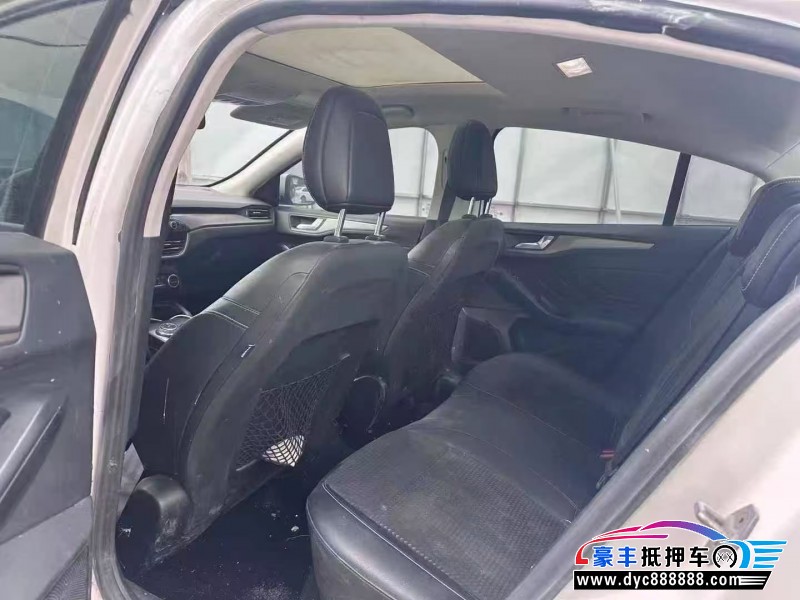 20年福特福克斯轿车抵押车出售