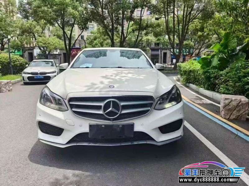 16年奔驰E轿车抵押车出售