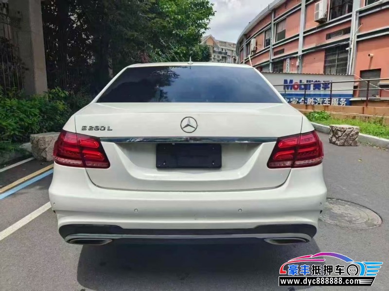 16年奔驰E轿车抵押车出售