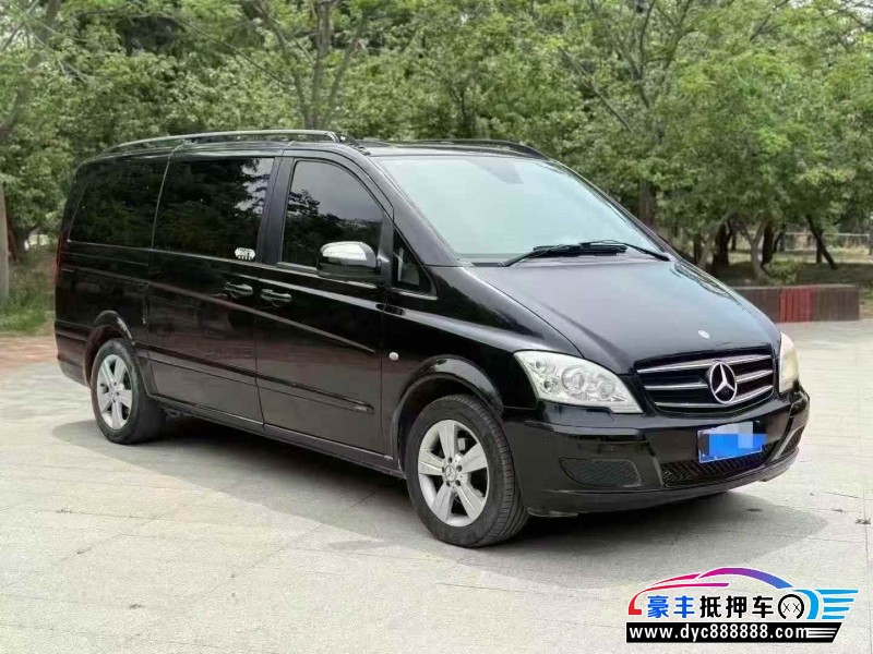 13年奔驰唯雅诺轿车抵押车出售