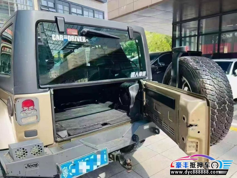 14年Jeep牧马人轿车抵押车出售