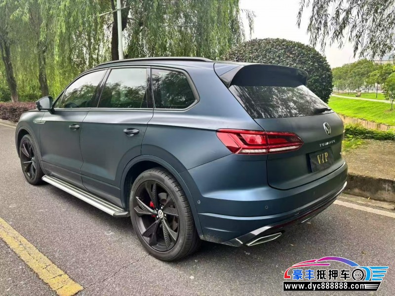 21年大众途锐轿车抵押车出售