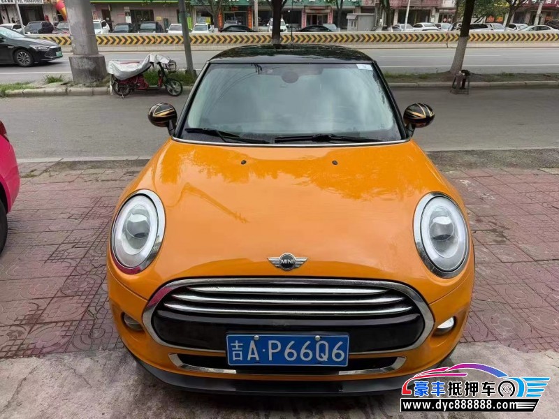 抵押车出售17年宝马MINI轿车