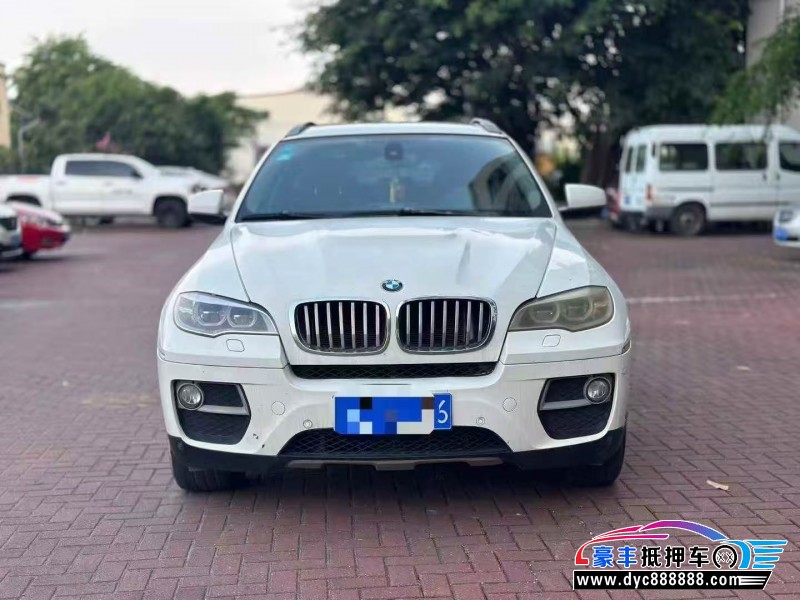 抵押车出售14年宝马X6轿车