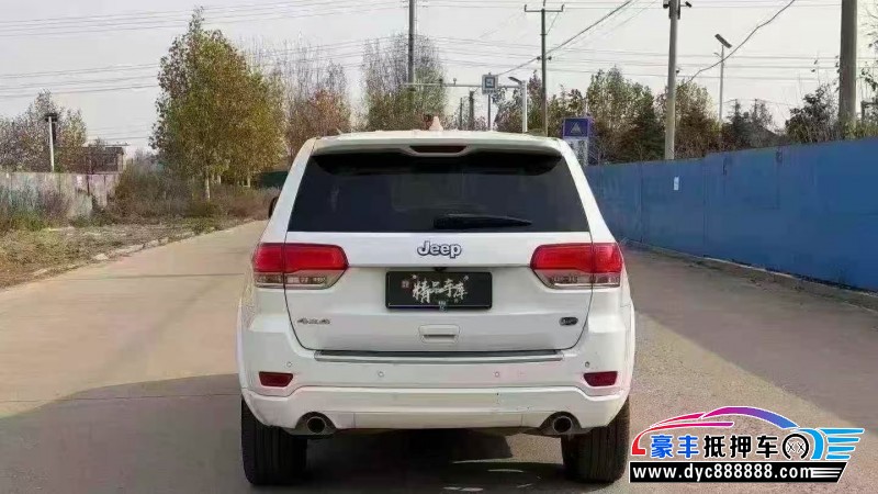 17年Jeep大切诺基轿车抵押车出售