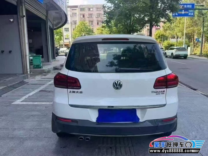 16年大众途观轿车抵押车出售