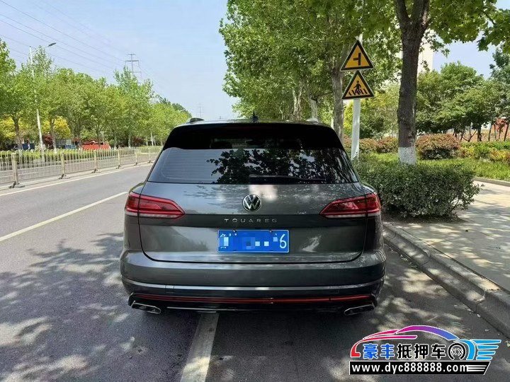 22年大众途锐轿车抵押车出售