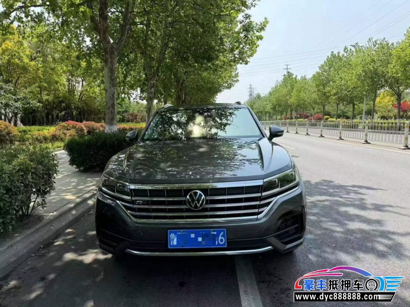 抵押车出售22年大众途锐轿车
