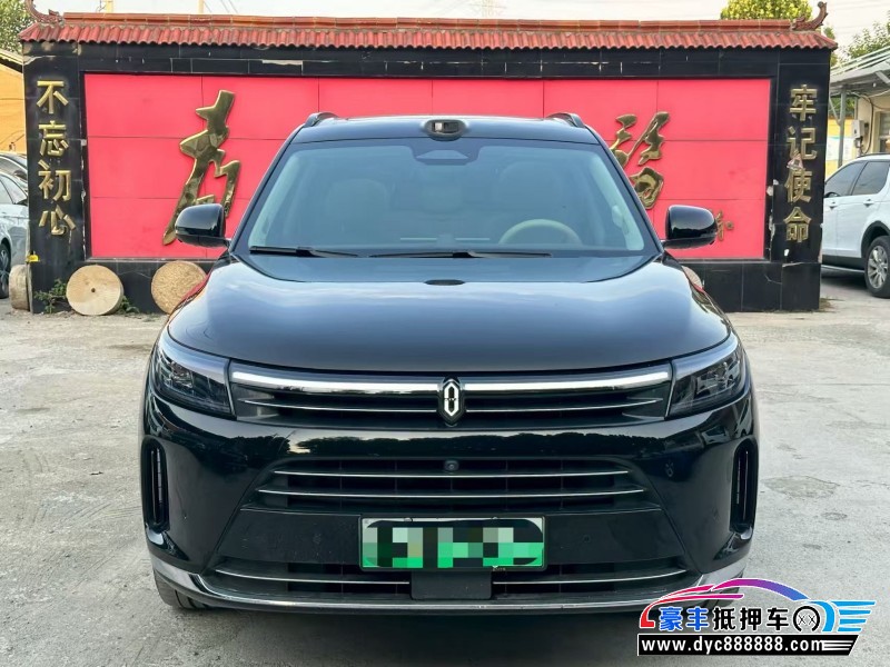 抵押车出售24年华为问界轿车