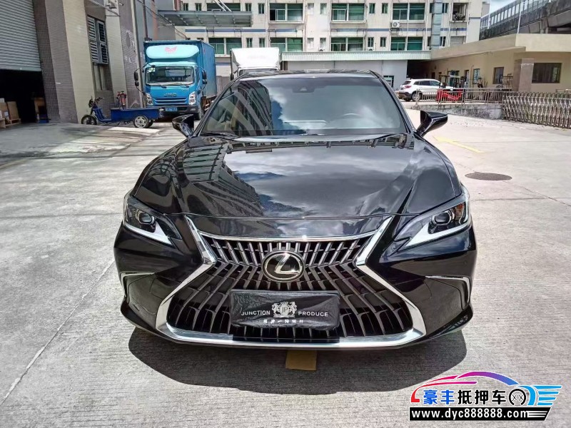 抵押车出售22年雷克萨斯ES轿车