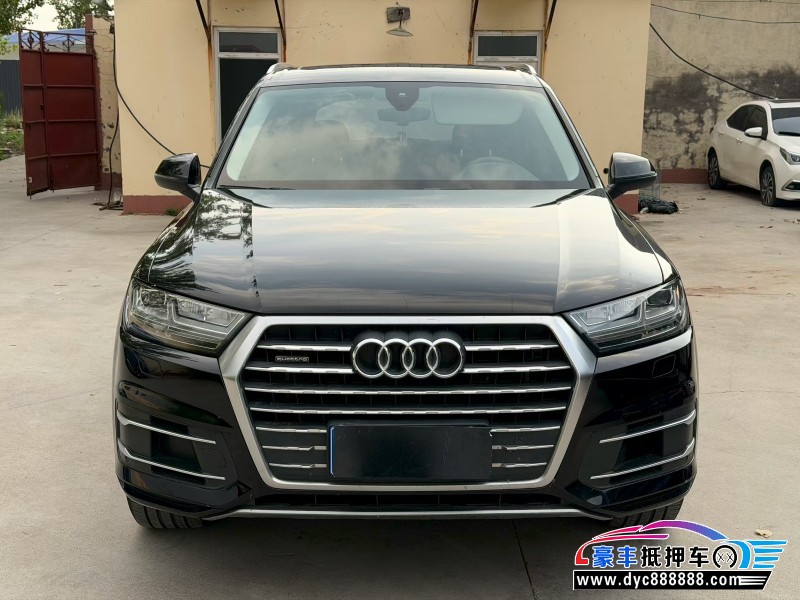 抵押车出售18年奥迪Q7轿车