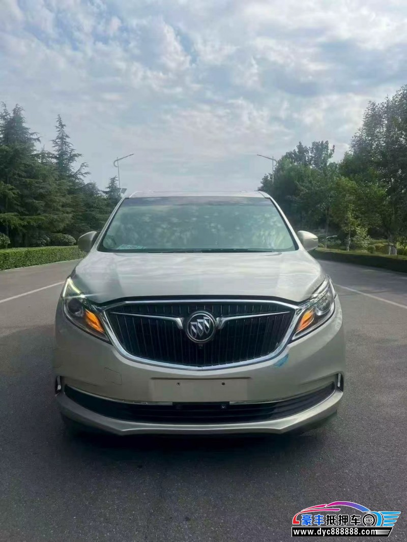 抵押车出售19年别克GL8轿车