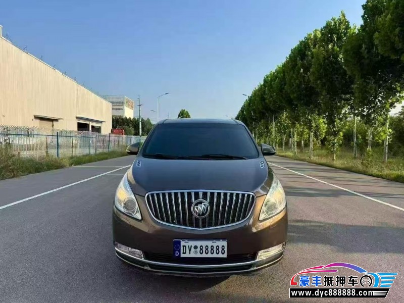 抵押车出售15年别克GL8轿车