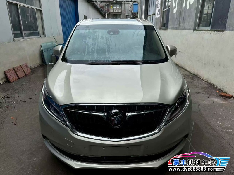 抵押车出售19年别克GL8轿车