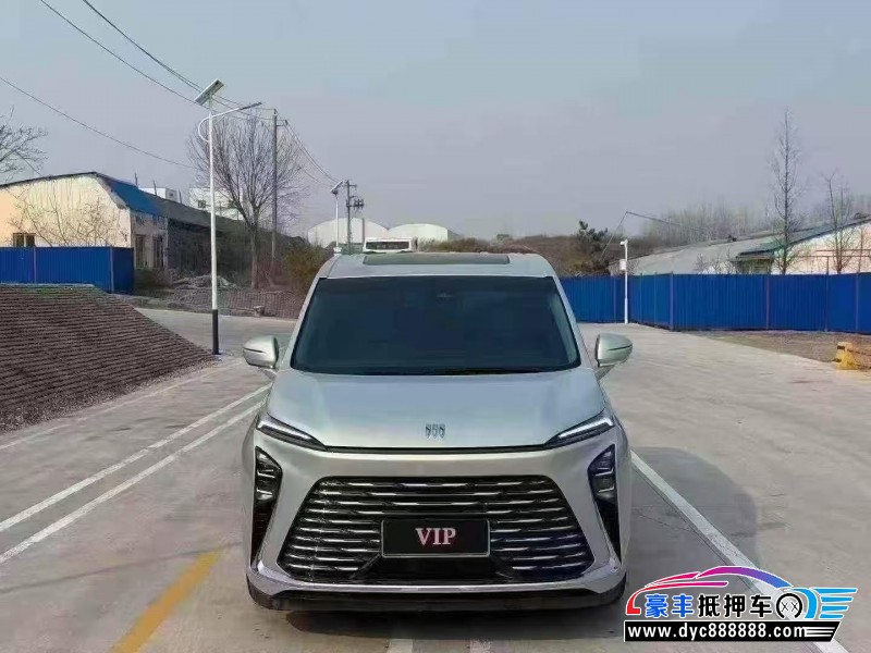 抵押车出售25年别克GL8轿车