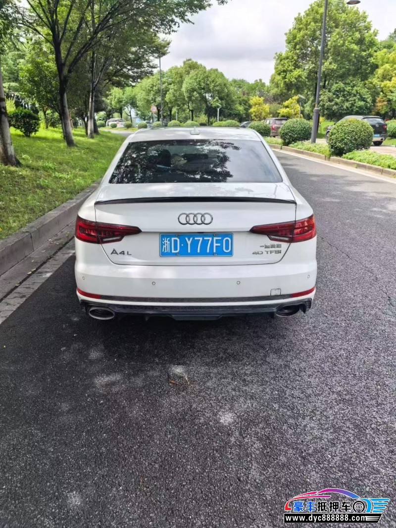19年奥迪A4L轿车抵押车出售