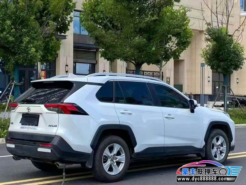 24年丰田RAV4轿车抵押车出售
