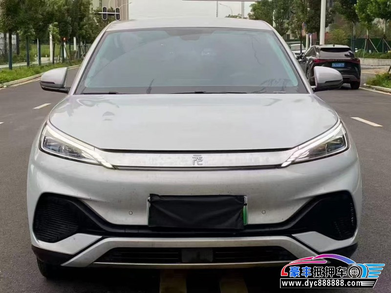 抵押车出售25年比亚迪元轿车