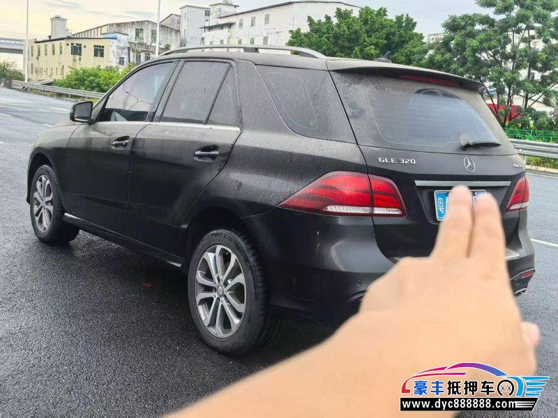 16年奔驰GLE轿车抵押车出售