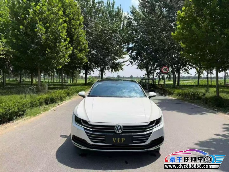 抵押车出售19年大众CC轿车