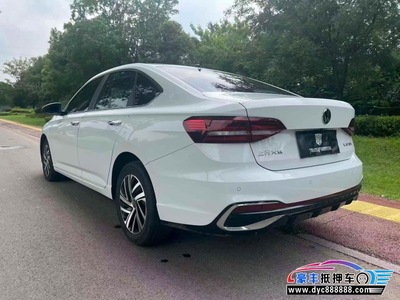 25年大众朗逸轿车抵押车出售