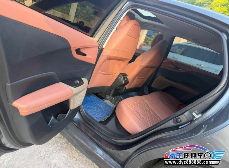 25年长安启源A05轿车抵押车出售