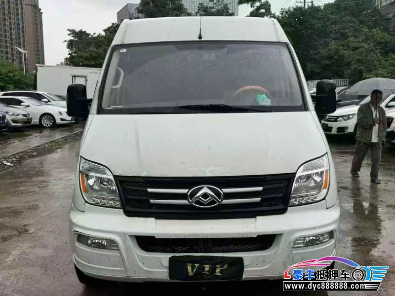 22年上汽大通V80轿车抵押车出售