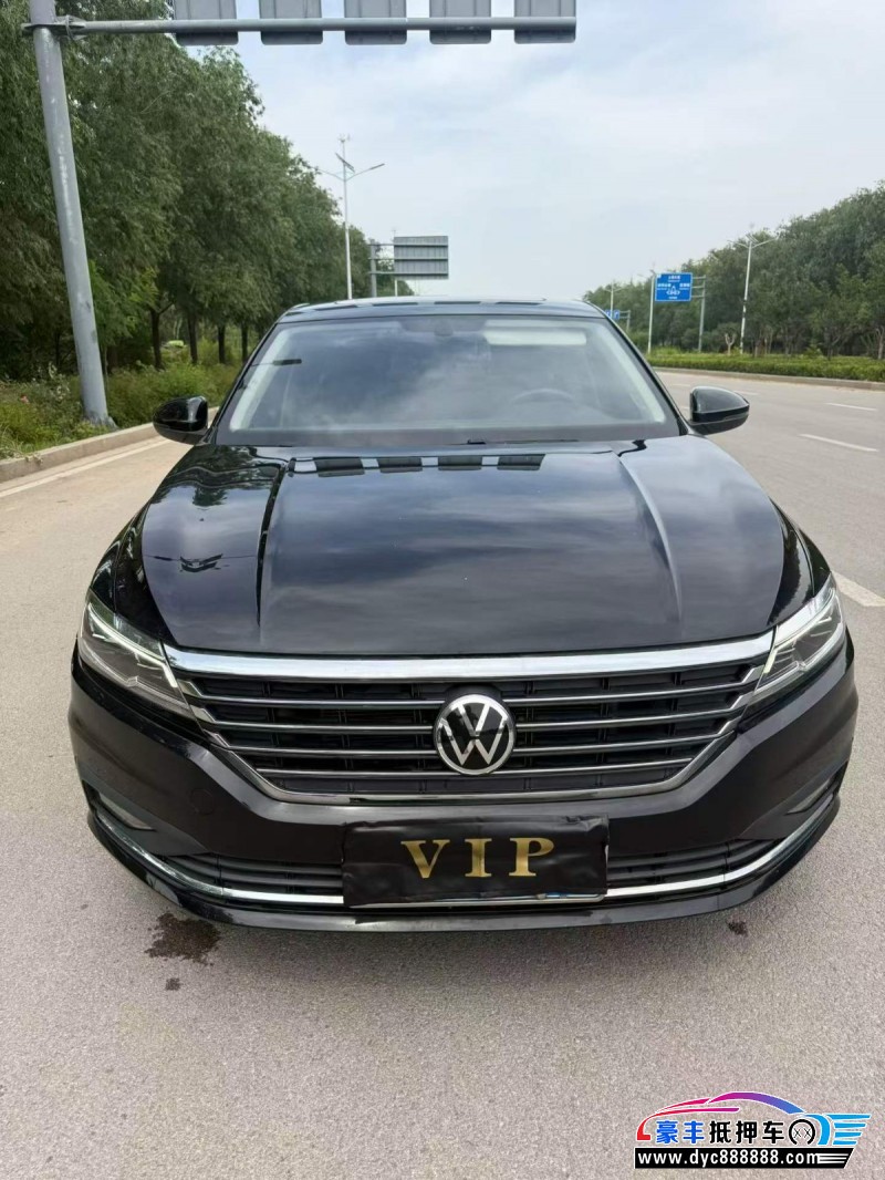 抵押车出售22年大众朗逸轿车