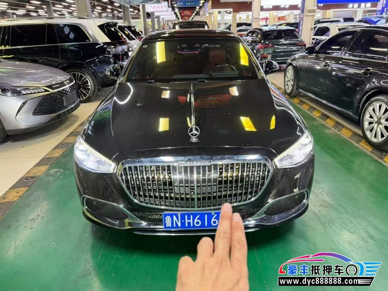 抵押车出售23年奔驰迈巴赫S级轿车