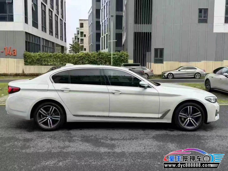 21年宝马5系轿车抵押车出售