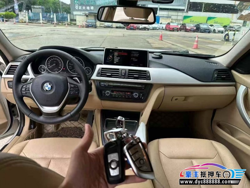 12年宝马3系轿车抵押车出售