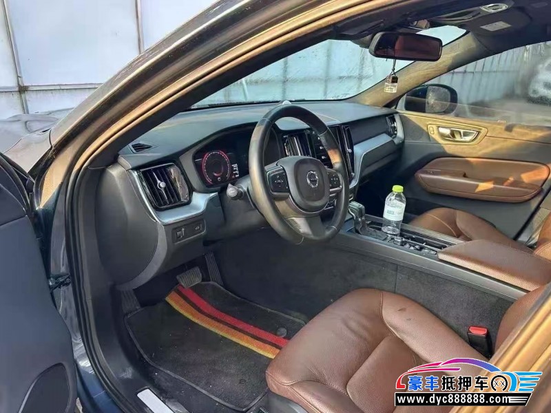 20年沃尔沃XC60轿车抵押车出售