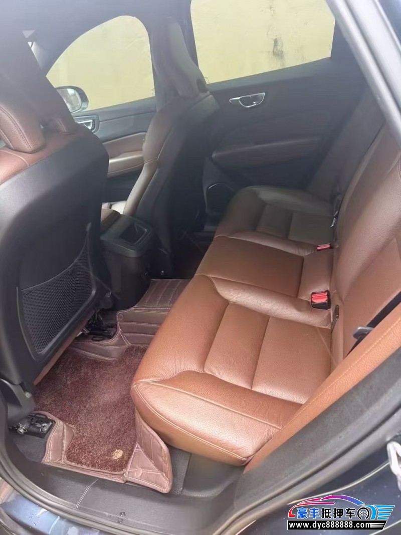 21年沃尔沃XC60轿车抵押车出售