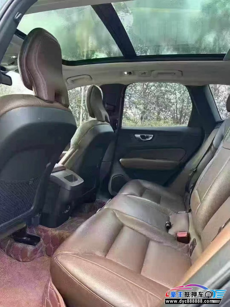 19年沃尔沃XC60轿车抵押车出售