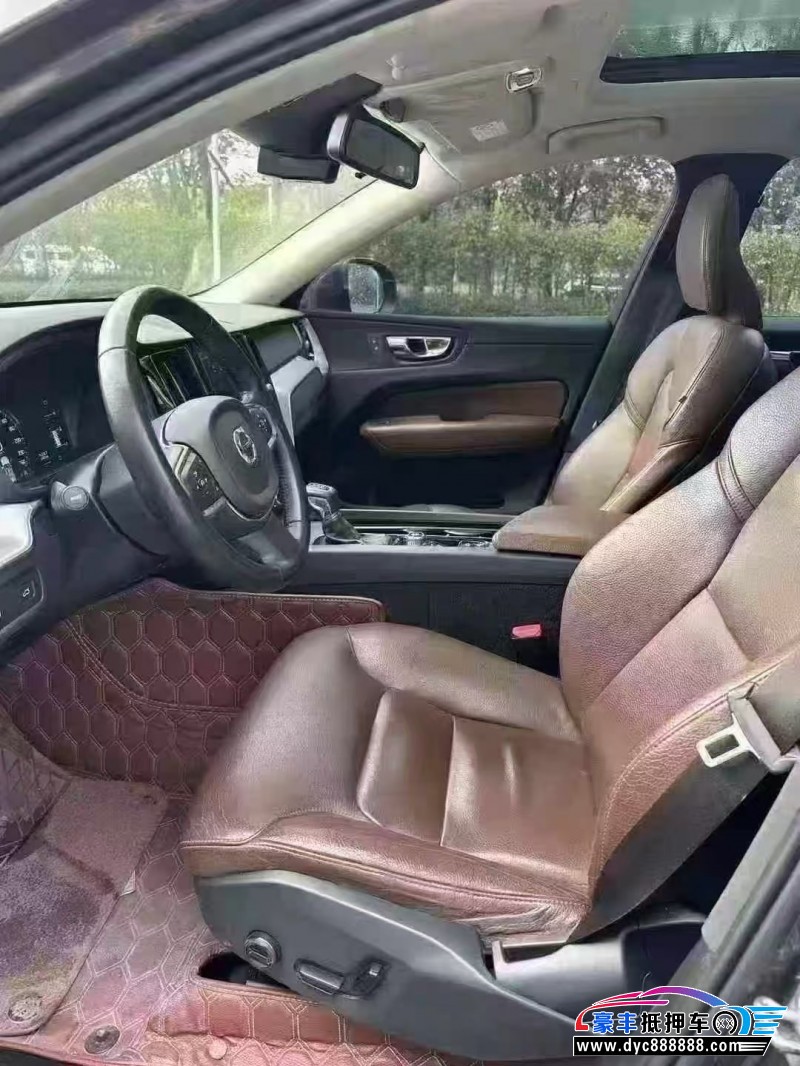 19年沃尔沃XC60轿车抵押车出售