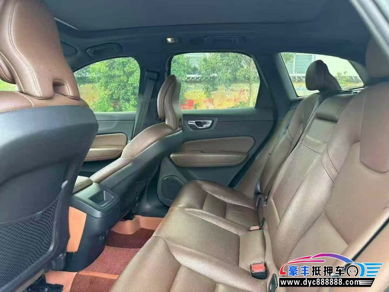 21年沃尔沃XC60轿车抵押车出售